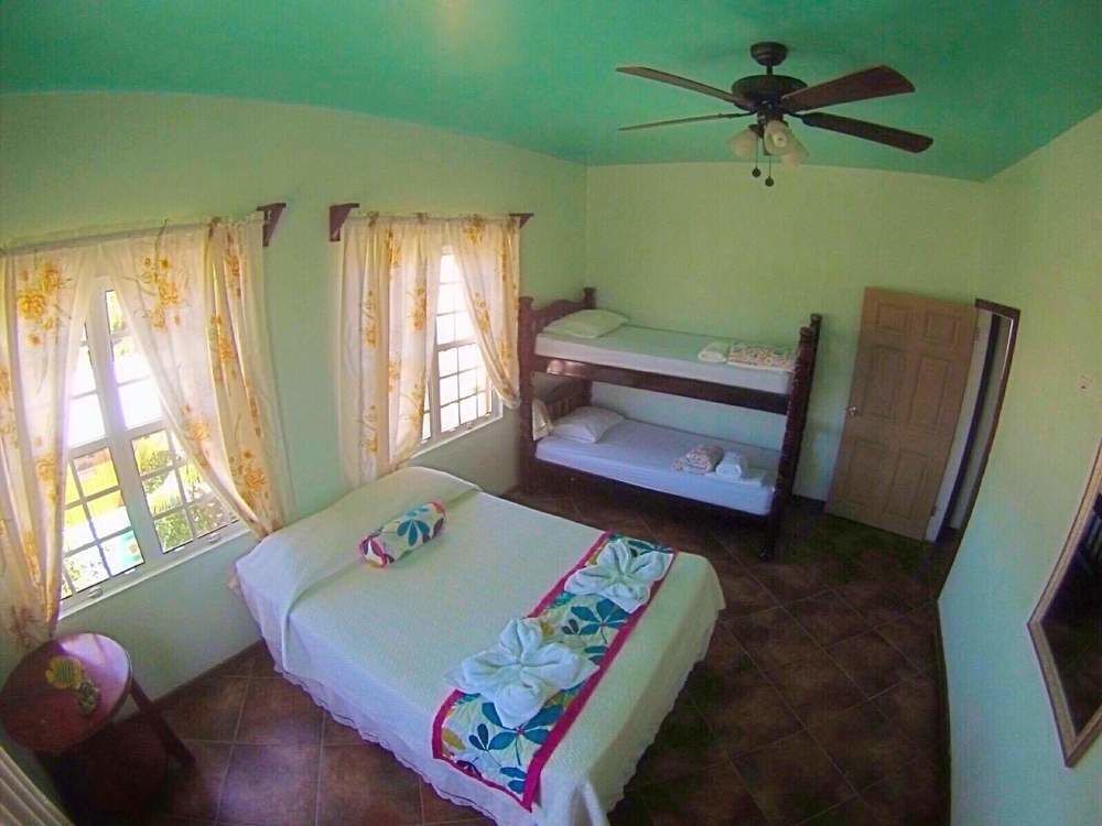 Island Magic Beach Resort Caye Caulker Exterior foto